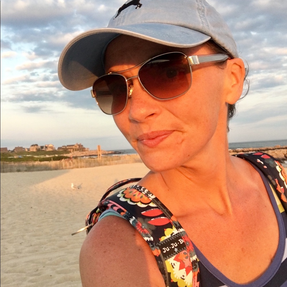 Meet your Posher, Annie laurie